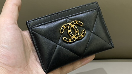 
				Chanel - Wallet
				Wallet